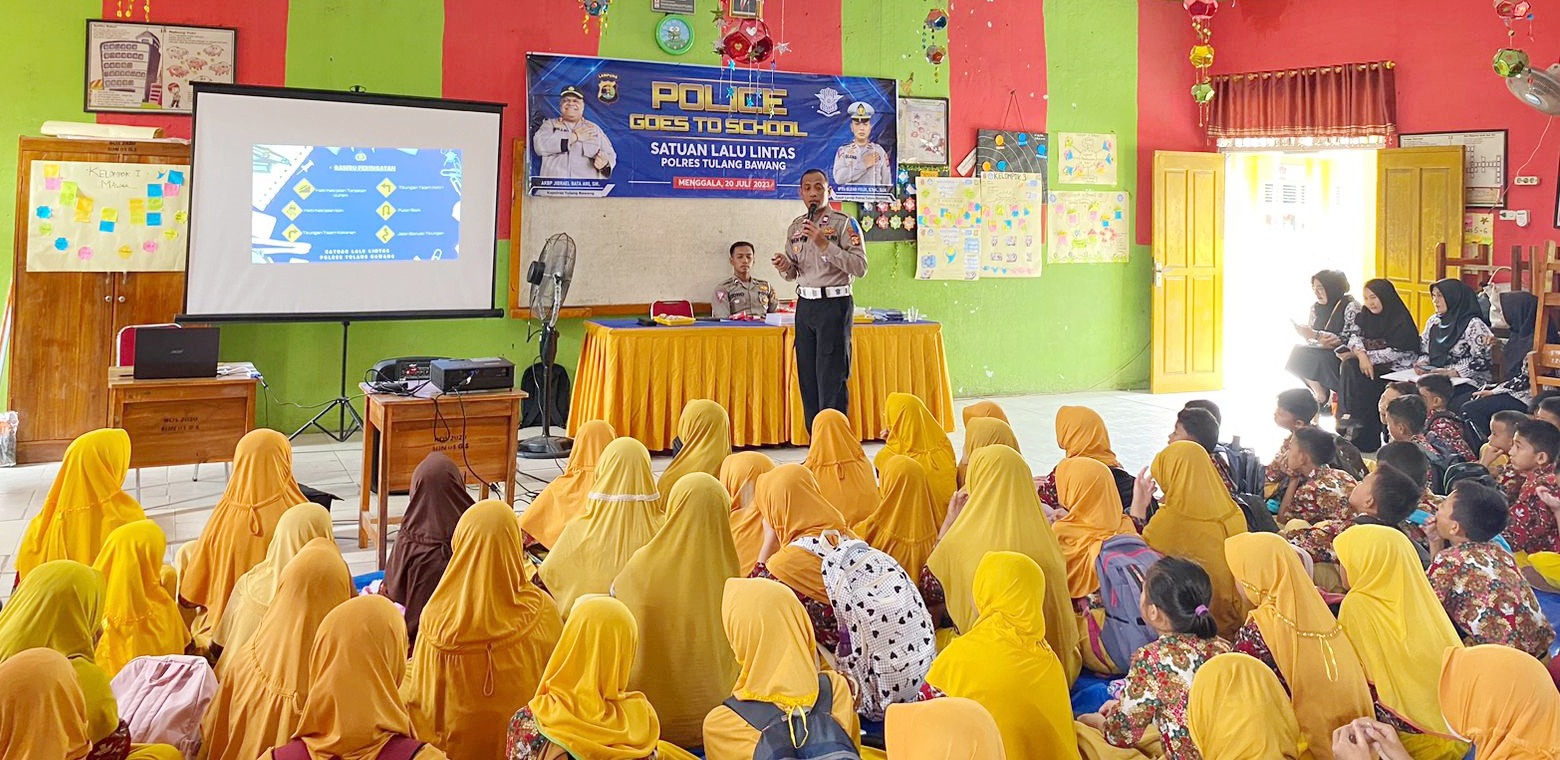 Polisi Tulang Bawang Masuk Sekolah, Ini yang Dilakukan