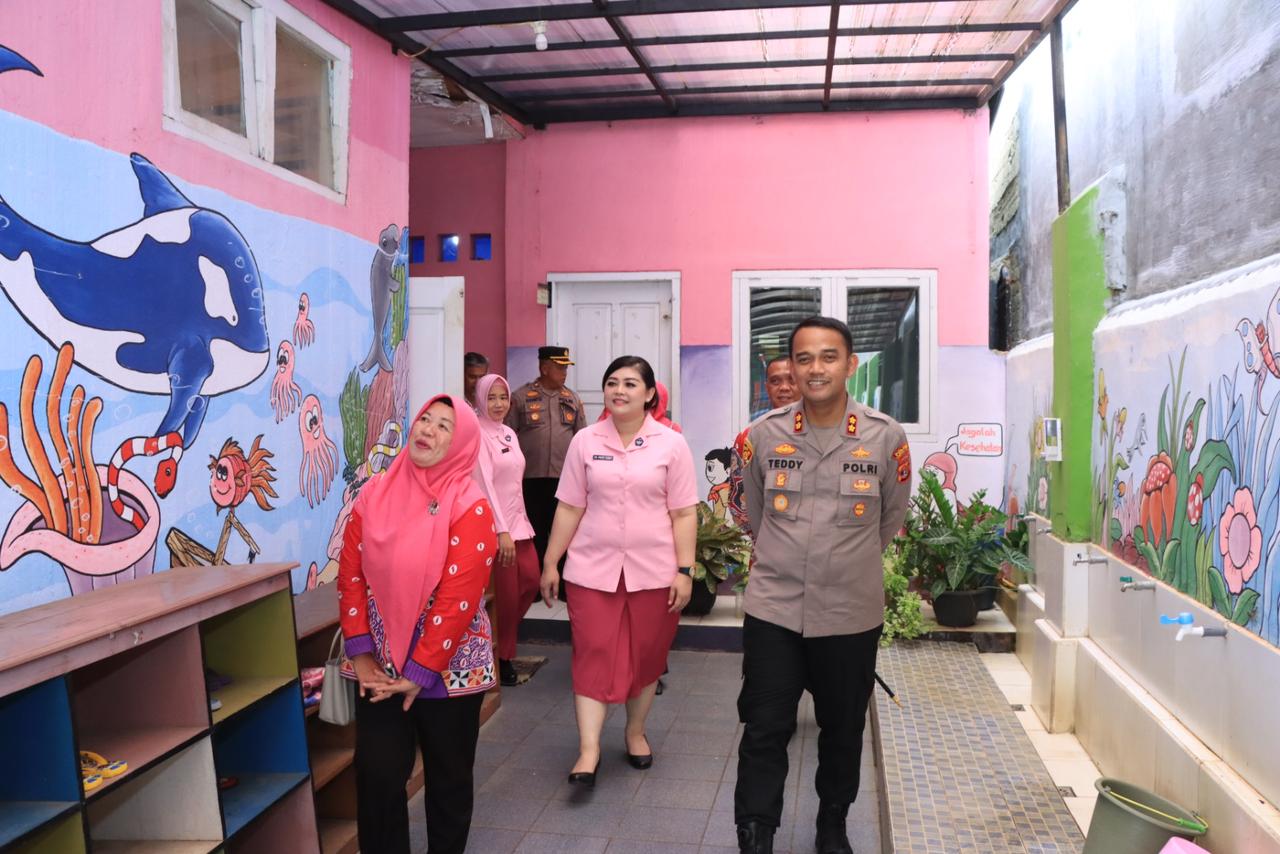 Kapolres Lampung Utara Kunjungi Sekolah Kemala Bhayangkari, Ini yang Dilakukan