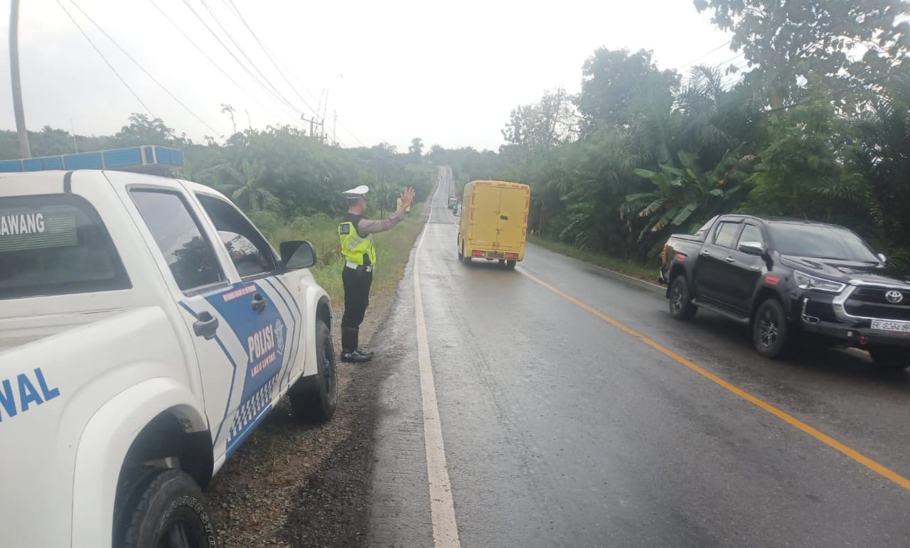 Jalan di Tulang Bawang Ini Rawan Kemacetan dan Kecelakaan, Polisi Siaga Atur Lalulintas