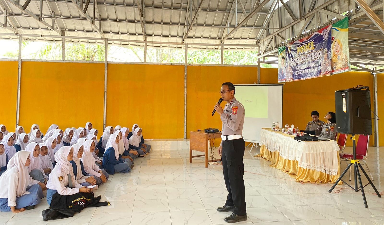 Polisi Masuk Sekolah, Begini Pesan Kasat Lantas Polres Tulang Bawang