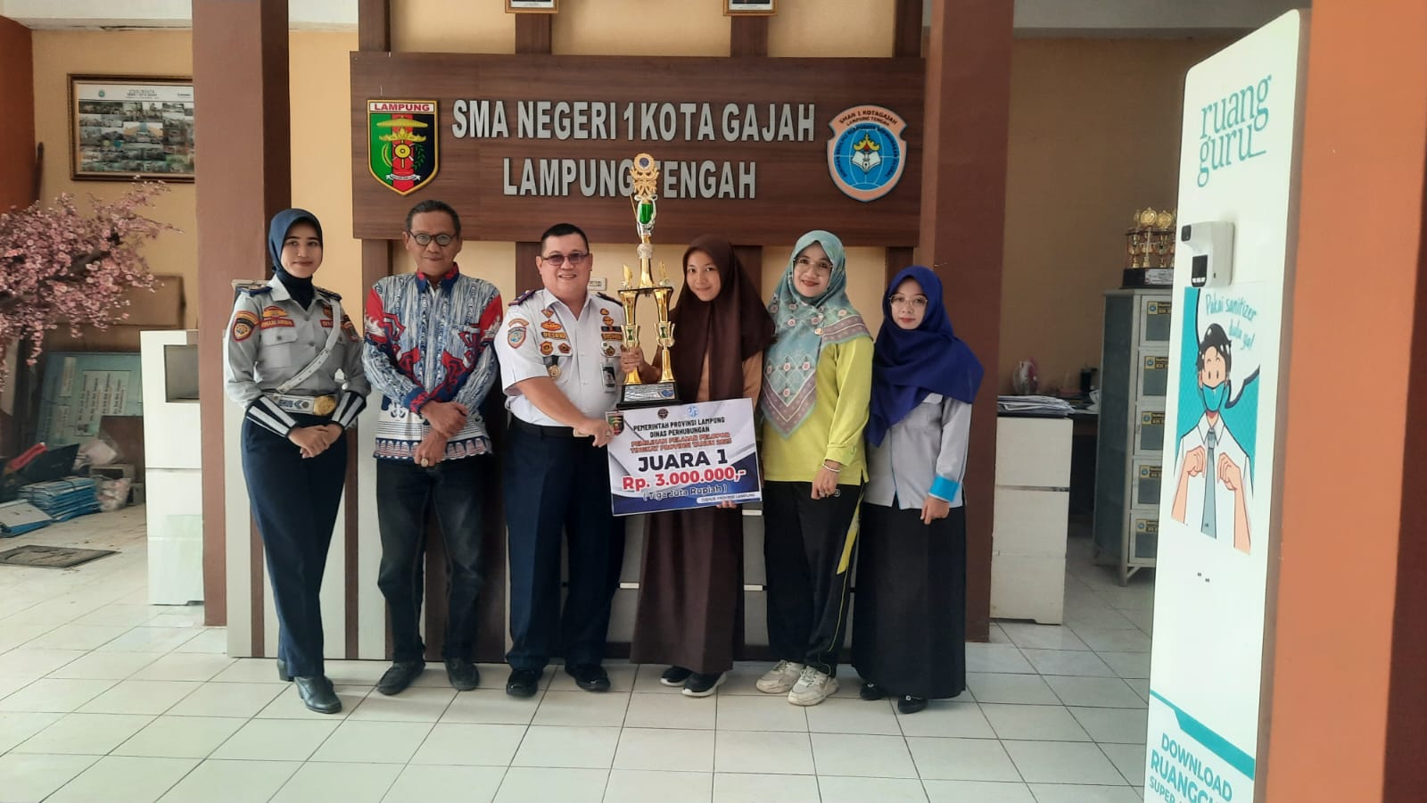 Membanggakan, 3 Siswi SMAN 1 Kota Gajah Wakili Lampung Pada Puspresnas Kemendikbud