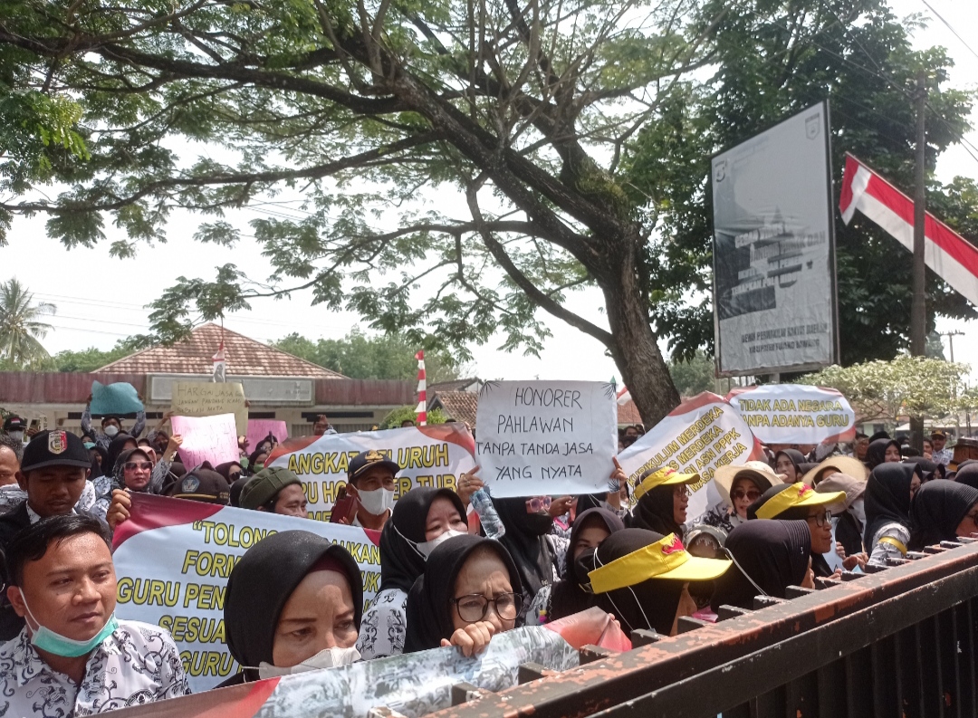 Muncul Isu Pemecatan Guru Honorer yang Demo di DPRD Tulang Bawang, Begini Tanggapan Kepala Dinas Pendidikan