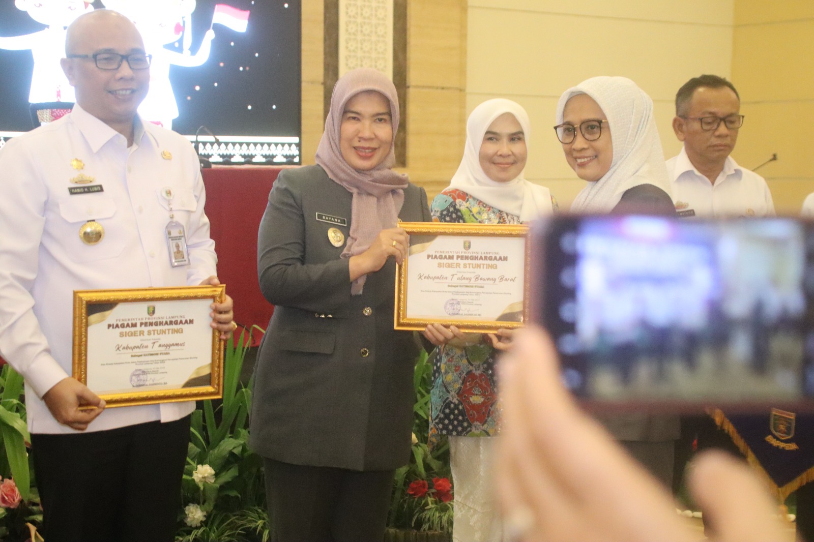 Mantap, Pemkab Tulang Bawang Barat Raih Penghargaan SIGER Stunting dari Pemprov Lampung