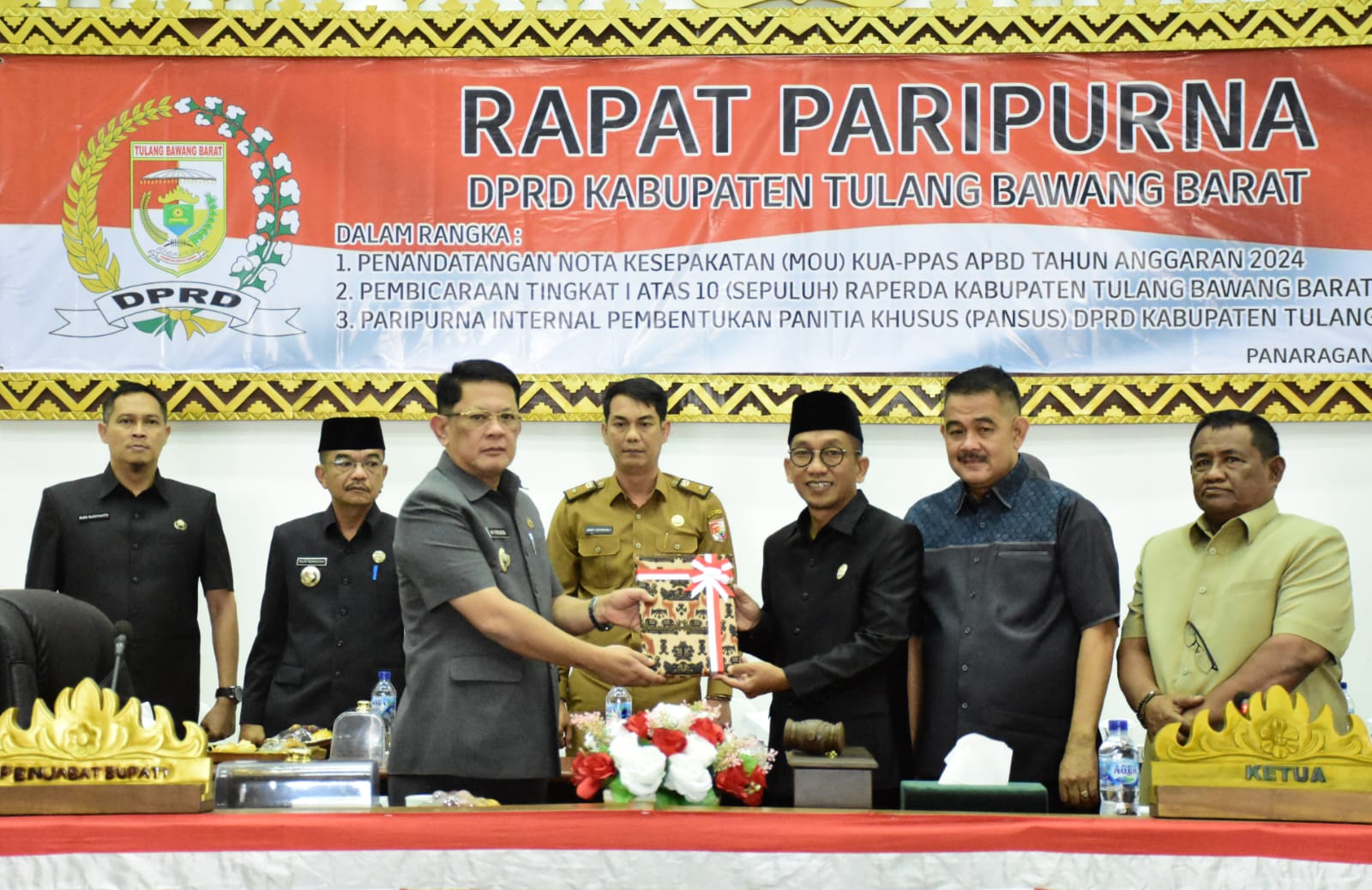 Pj Bupati Tulang Bawang Barat Firsada Ikuti Rapat Paripurna Bahas Dua Agenda Penting