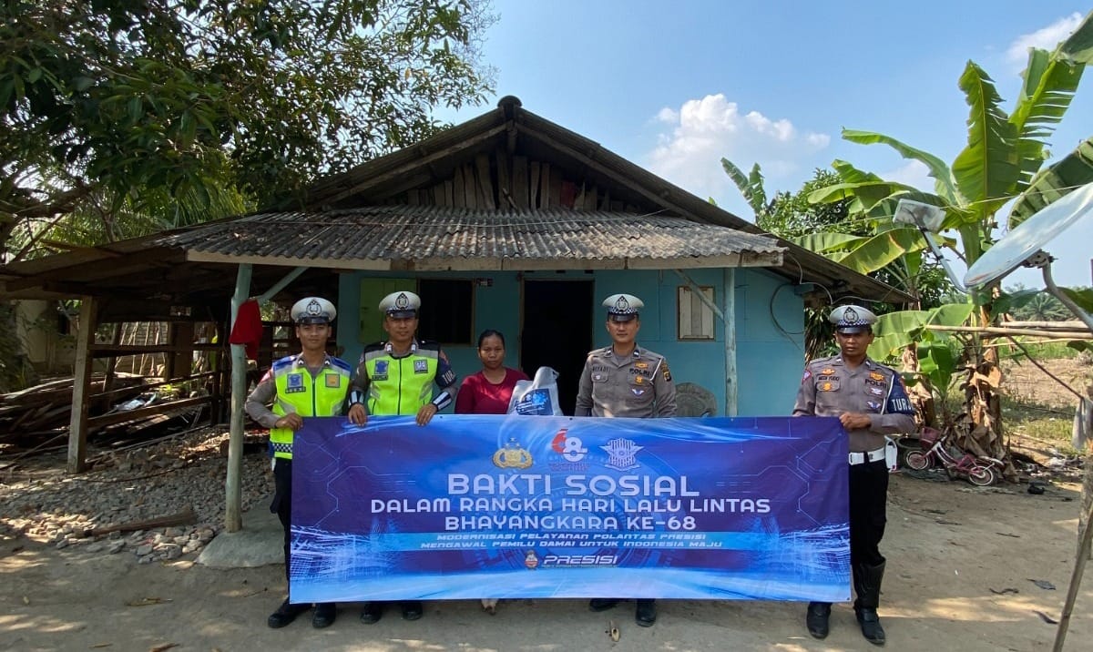 Polres Tulang Bawang Bagikan 200 Paket Sembako Gratis, Ternyata Dalam Rangka Ini