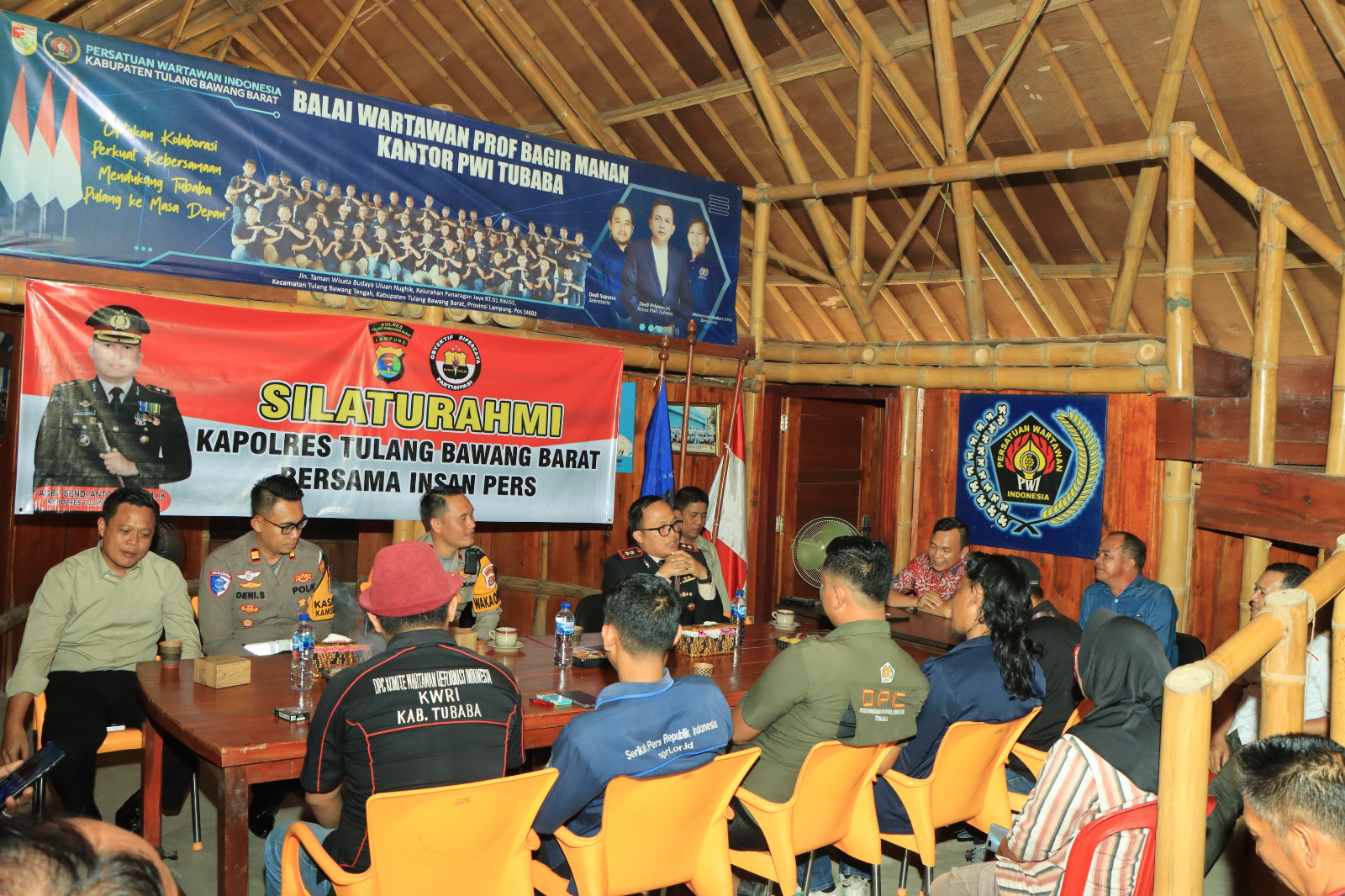 Jalin Sinergi dan Kolaborasi, Kapolres Tulang Bawang Barat AKBP Sendi Antoni Silaturahmi dengan Insan Pers