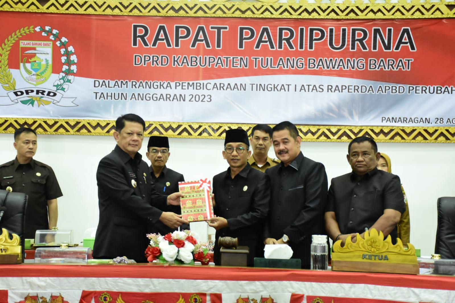 Paripurna Perubahan APBD Tulang Bawang Barat Tahun 2023, Pj Bupati Firsada Sampaikan Rincian Pendapatan Daerah