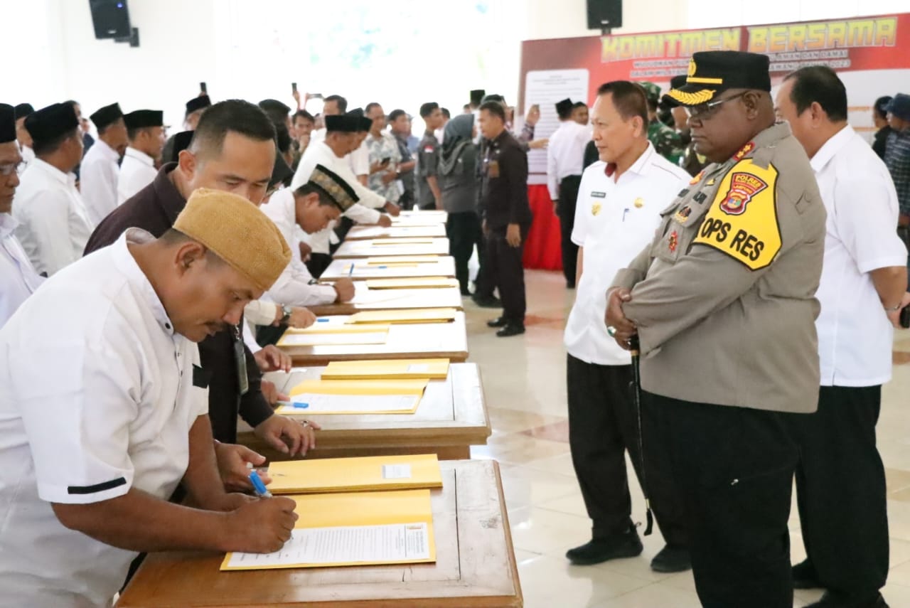 188 Calon Kepala Kampung Tulang Bawang Tanda Tangan Deklarasi Damai, Ribut Sedikit Siap Ditindak