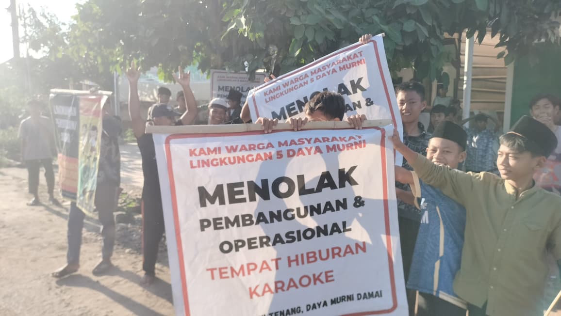 Gelar Aksi, Warga Dayamurni Tulang Bawang Barat Tolak Karaoke di Lingkungan Ponpes