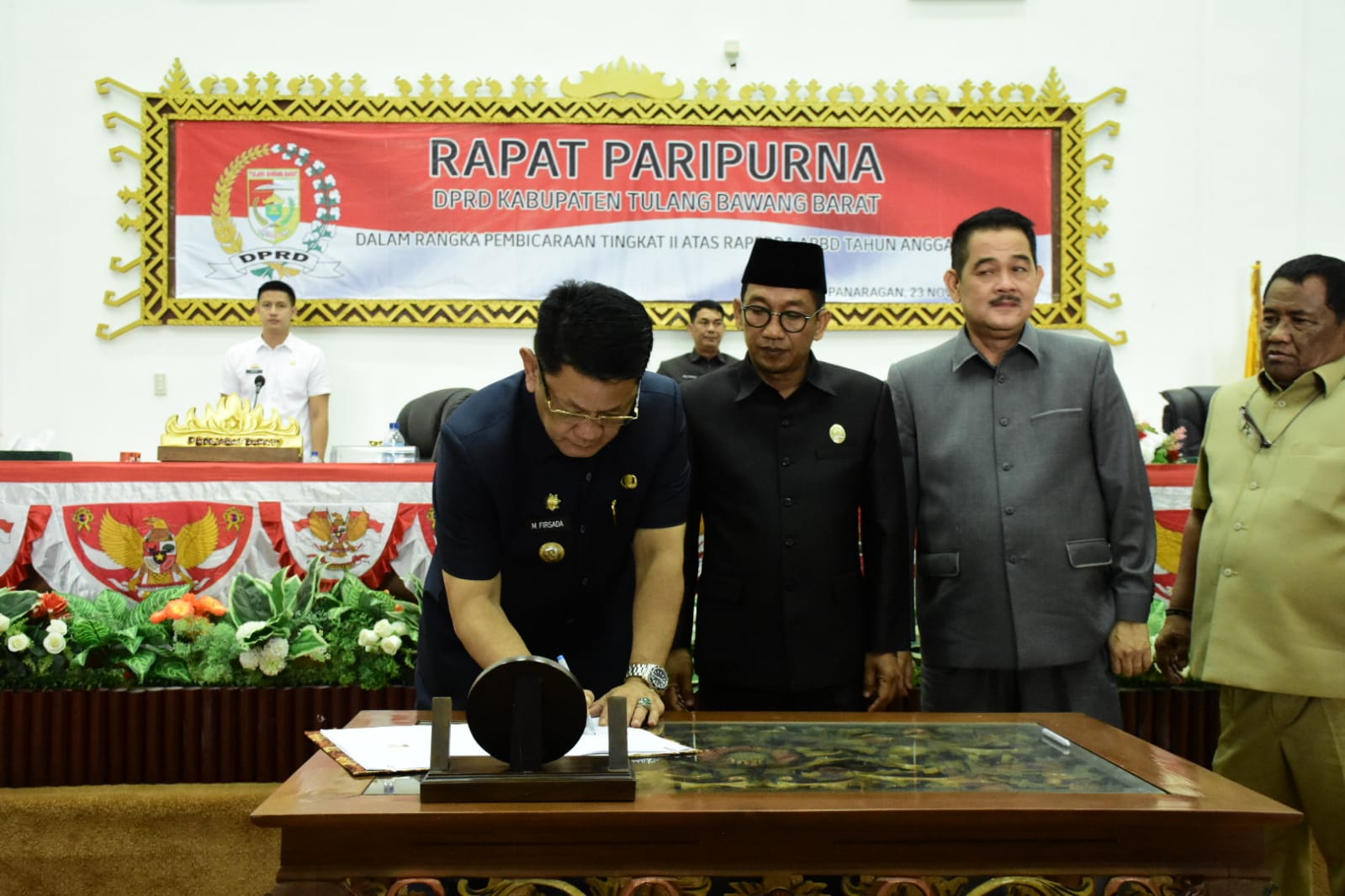 Raperda APBD 2024 Ditandatangani, Pj Bupati Firsada Apresiasi DPRD Tubaba