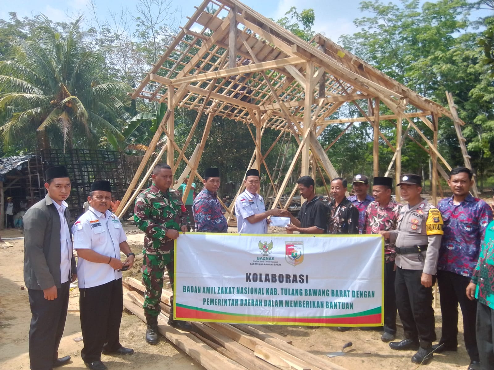 Alhamdulillah, Korban Kebakaran Rumah di Tulang Bawang Barat Dapat Bantuan Uang Dari Baznas, Segini Nilainya