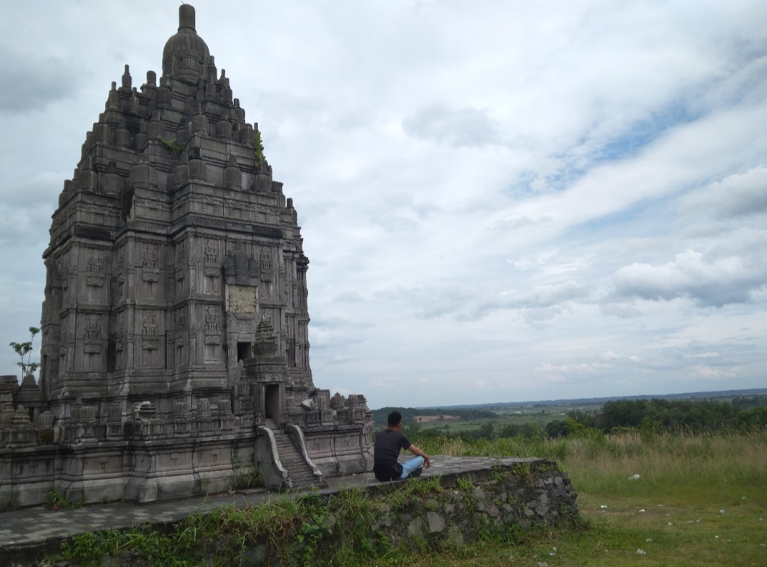 Melihat Komplek Wisata Sejarah di Tulang Bawang, Tawarkan Keindahan Replika Candi Prambanan