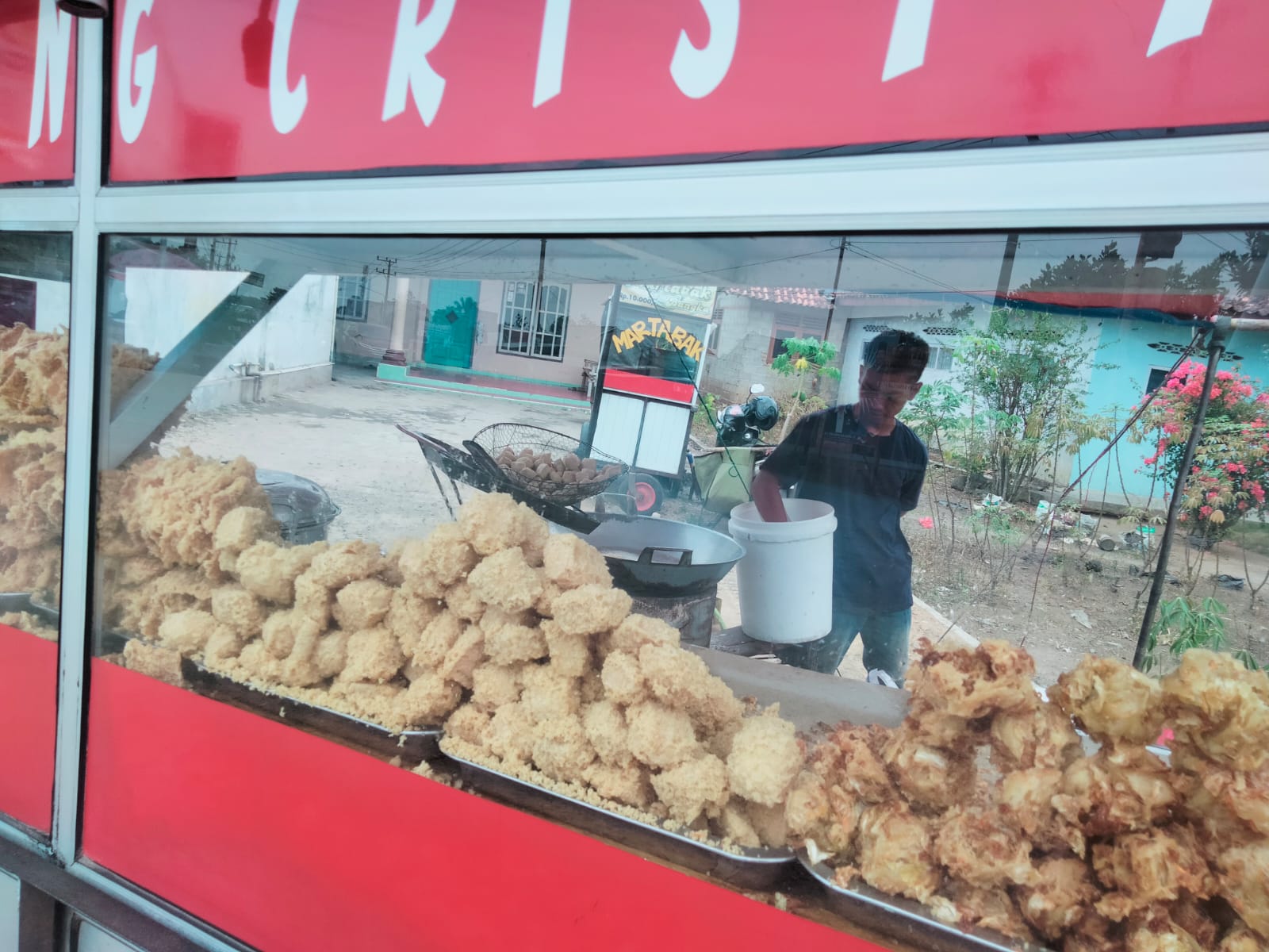 Ramai Peminat, Gorengan Tahu Pong Crispy Kini Miliki 5 Cabang di Lampung Tengah, Disini Lokasinya