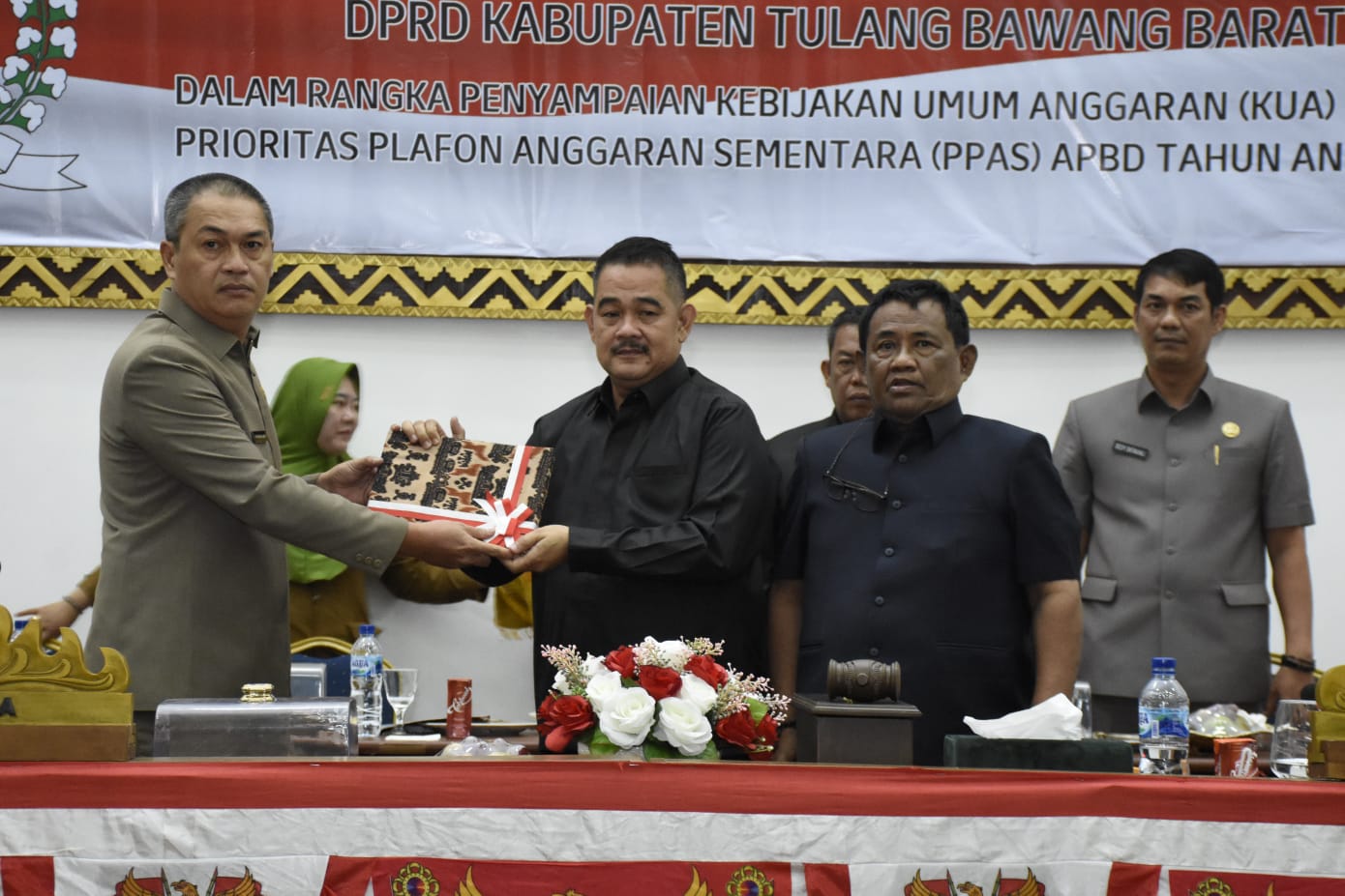 Pemkab Tulang Bawang Barat Sampaikan Rancangan KUA PPAS 2025 ke DPRD, Ini Bocorannya