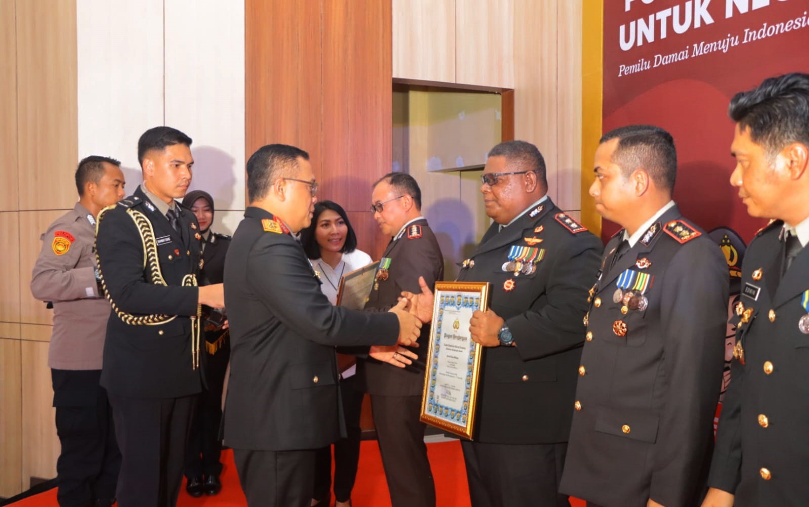 Top! Polres Tulang Bawang Dapat Penghargaan Pelayanan Prima Dari Kapolda Lampung