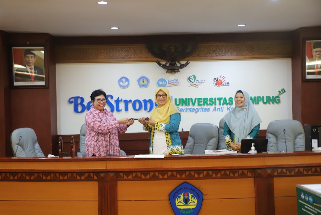 Terpilih Jadi Ketua Senat Unila, Ini Fokus Prof. Dr. Herpratiwi, M.Pd