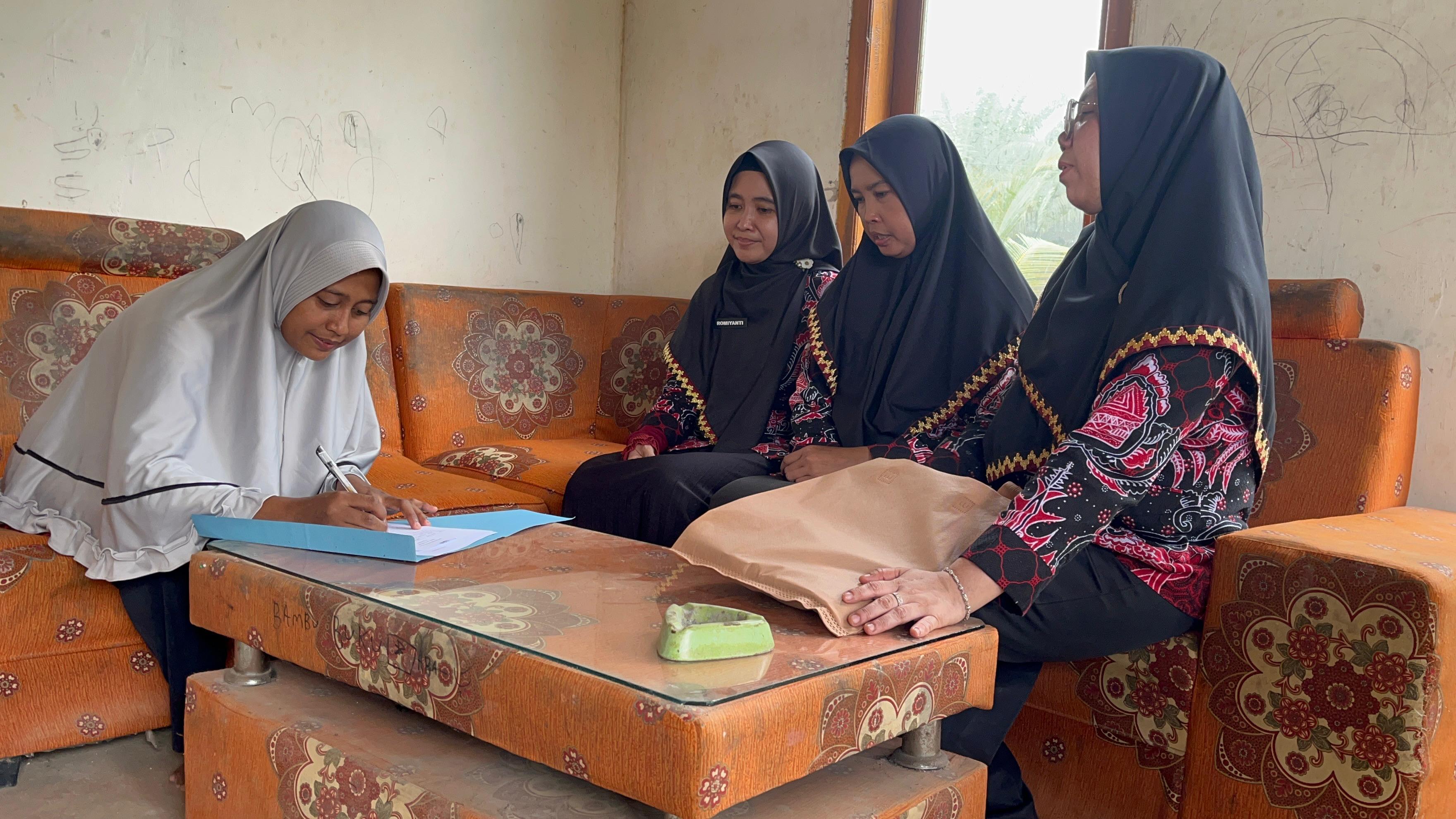 Pastikan Tidak Ada Ijazah Tersimpan di Sekolah, SMAN 1 Way Serdang Antar Gratis ke Rumah Alumni