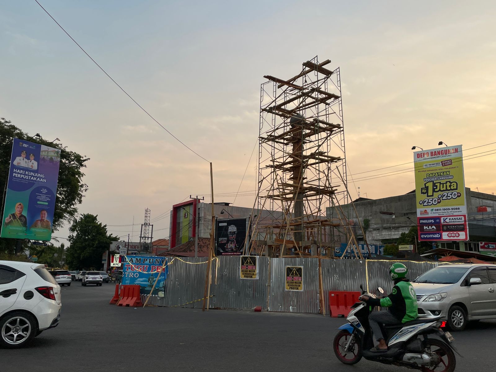 Kota Metro Bangun Tugu Pena, Ternyata Miliki Filosofi Mendalam