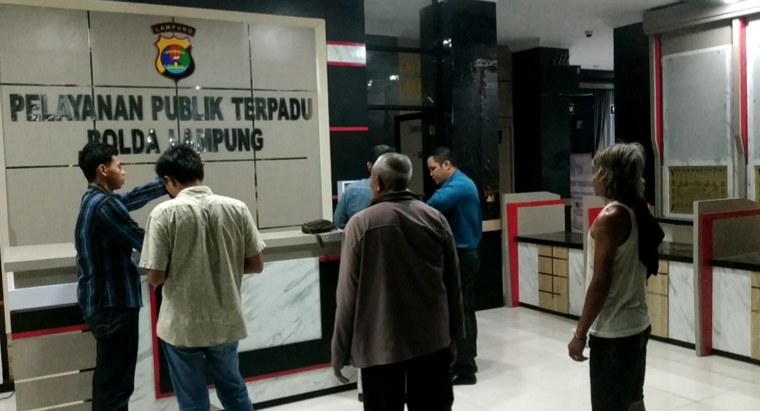 Pasca Bentrok, Warga Laporkan Perusahaan Tebu ke Polda Lampung