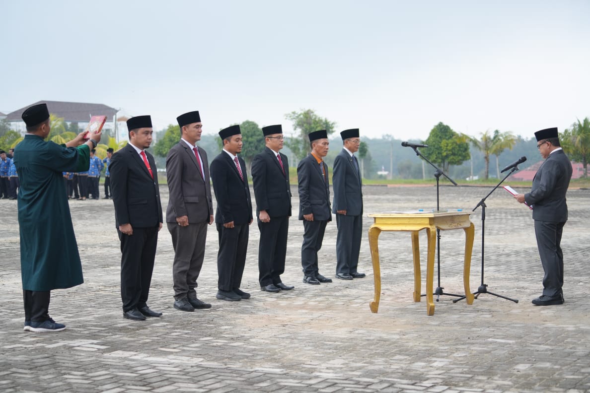 6 Pejabat Eselon II Mesuji Resmi Dilantik Pj Bupati Sulpakar, Berikut Namanya