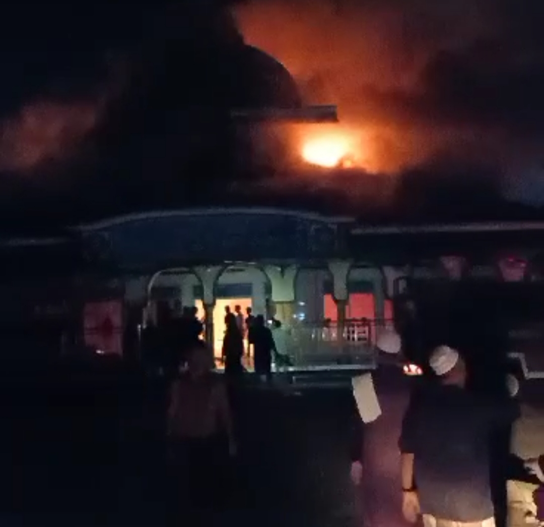 Masjid Miftahul Jannah di Tulang Bawang Lampung Terbakar