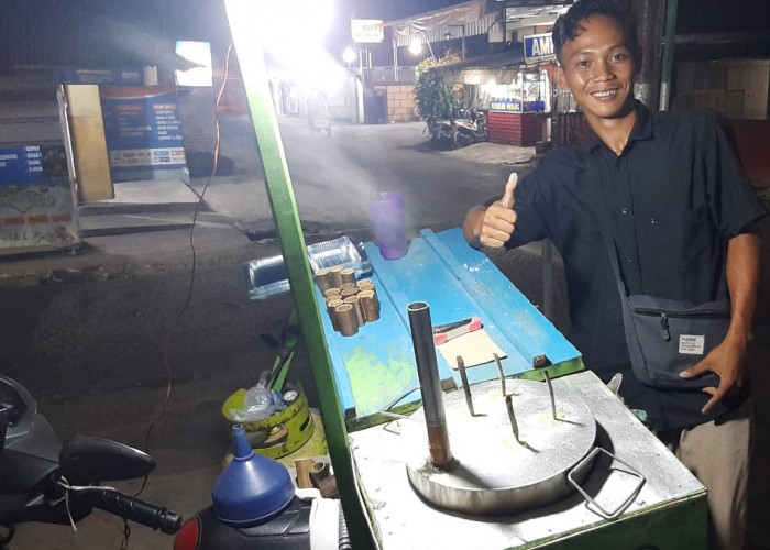 Jualan Kue Putu, Pemuda Lulusan SMK di Lampung Tengah Hasilkan Omzet Jutaan Rupiah