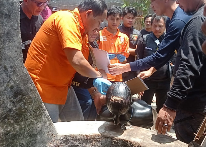 Rekonstruksi Pembunuhan Mandor Kebun Tebu di Tulang Bawang Diwarnai Teriakan Histeris Keluarga