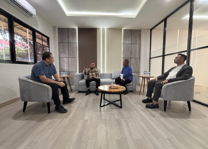 Sufmi Dasco dan Raffi Ahmad Kunjungi Kantor Disway, Minta Maaf ke Dahlan Iskan