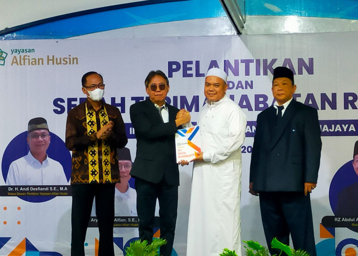 R.Z. Abdul Aziz Resmi Jabat Rektor IIB Darmajaya Lampung