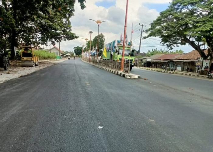 Warga Menggala Dukung Perbaikan Jalan Nasional di Menggala Tulang Bawang