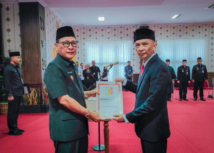 Nanan Wisnaga Resmi Dilantik Pj Bupati Tulang Bawang Qudrotul Ikhwan Jadi Kadis Kominfo