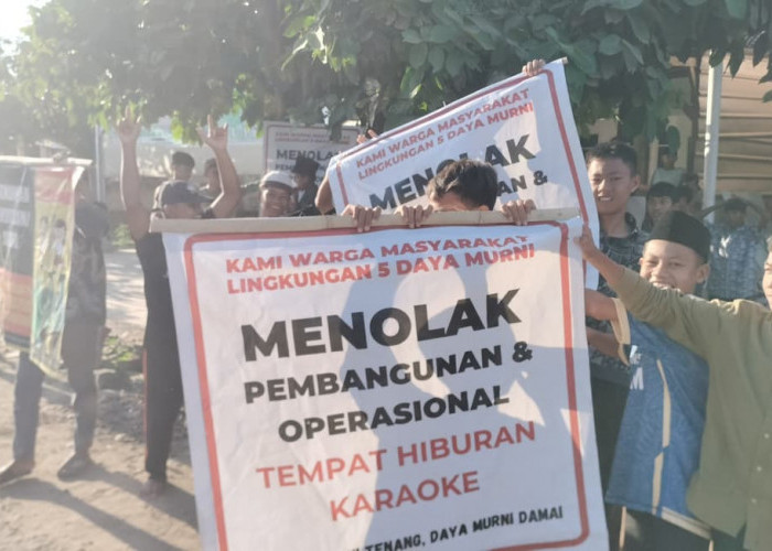 Gelar Aksi, Warga Dayamurni Tulang Bawang Barat Tolak Karaoke di Lingkungan Ponpes