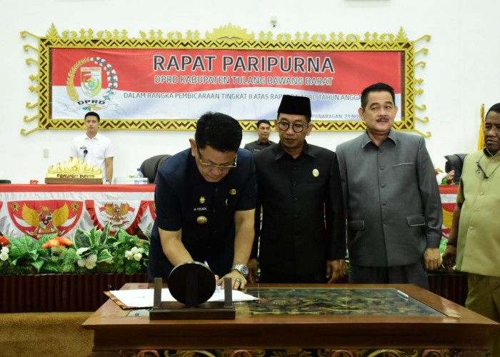 Raperda APBD 2024 Ditandatangani, Pj Bupati Firsada Apresiasi DPRD Tubaba