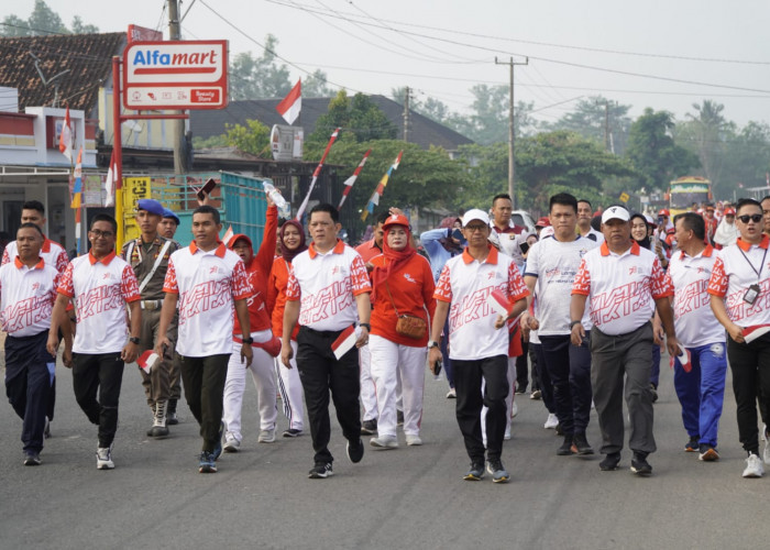 Momen HUT RI Ke 78, Pemkab Tulang Bawang Barat Gelar Senam dan Jalan Sehat