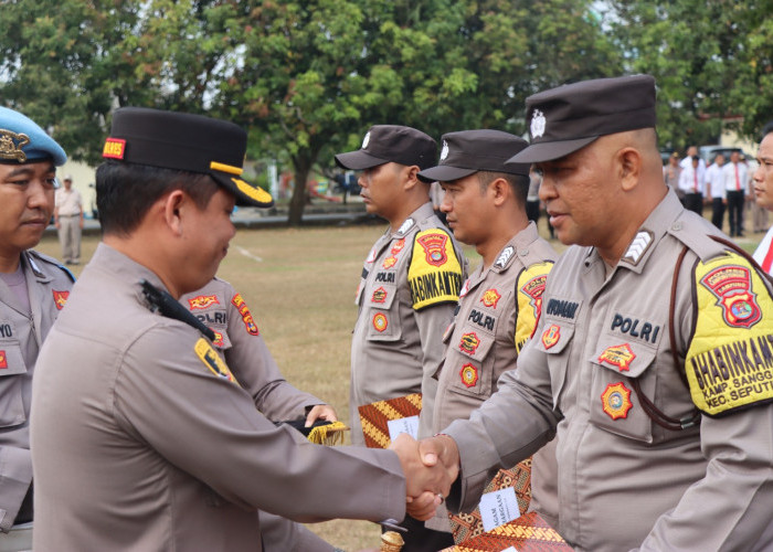 Selamat! 10 Polisi di Lampung Tengah Dapat Penghargaan, Ini Prestasinya