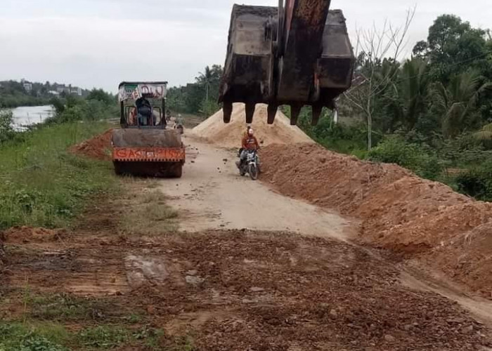 Maksimalkan Alat Berat, Mesuji Genjot Perbaikan Jalan