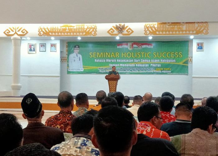 Pemkab Tulang Bawang Gelar Seminar Holistic Success, Ini Isi Materi dari Pj Bupati Qudrotul Ikhwan