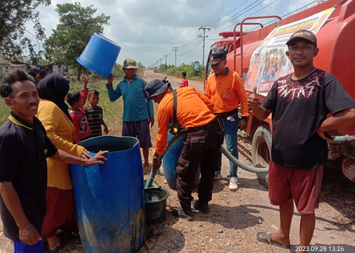 Bantu Kebutuhan Air Bersih Warga, Pemkab Mesuji Terjunkan 8 Armada